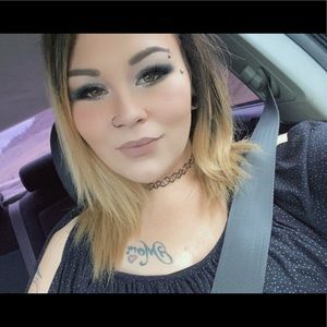 Meet your Posher, Hailey jade